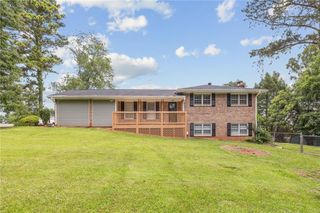 634 Rebecca Street NW, Lilburn, GA 30047