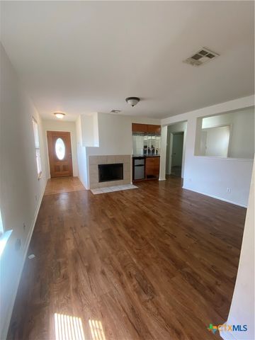 206 Calixto Court, San Marcos, TX 78666