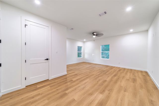 814 Lambert Street, Dallas, TX 75203