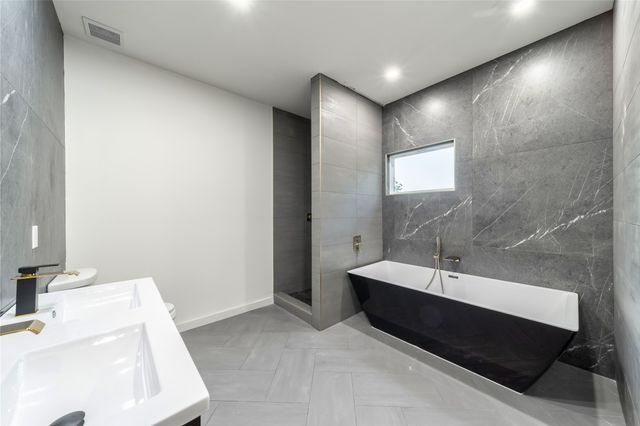 814 Lambert Street, Dallas, TX 75203