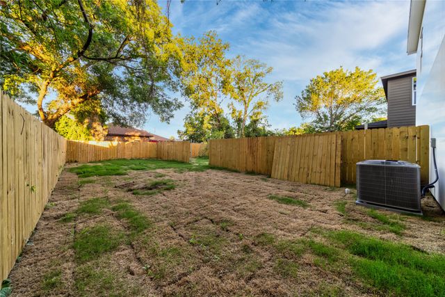 814 Lambert Street, Dallas, TX 75203