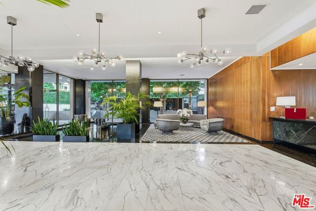1100 Alta Loma Road 602, West Hollywood, CA 90069