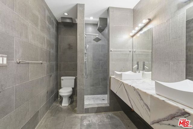 1100 Alta Loma Road 602, West Hollywood, CA 90069
