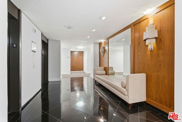 1100 Alta Loma Road 602, West Hollywood, CA 90069