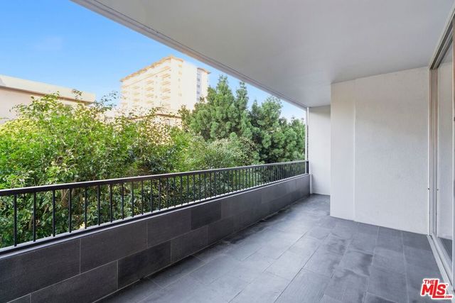 1100 Alta Loma Road 602, West Hollywood, CA 90069