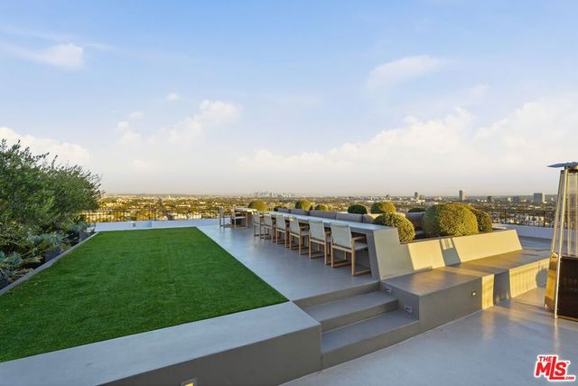 1100 Alta Loma Road 602, West Hollywood, CA 90069