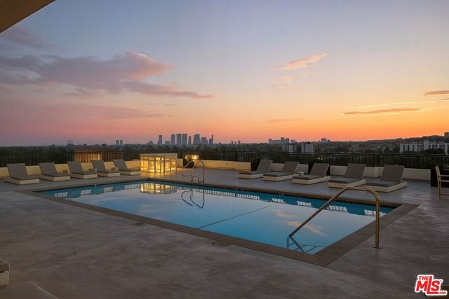 1100 Alta Loma Road 602, West Hollywood, CA 90069