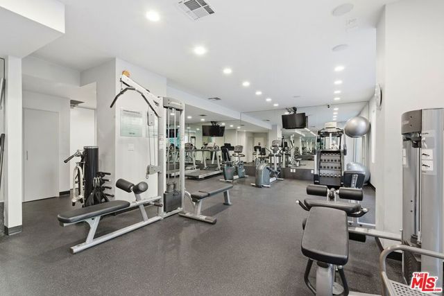 1100 Alta Loma Road 602, West Hollywood, CA 90069