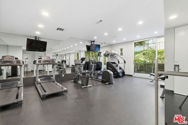 1100 Alta Loma Road 602, West Hollywood, CA 90069