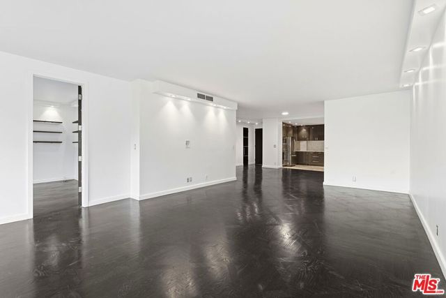 1100 Alta Loma Road 602, West Hollywood, CA 90069