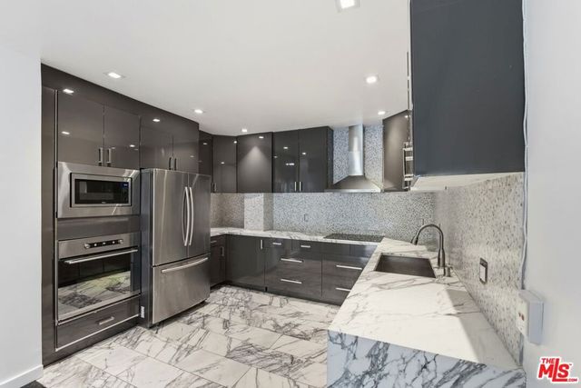 1100 Alta Loma Road 602, West Hollywood, CA 90069