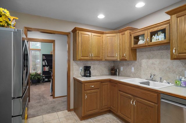5047 S Greenfield Road, Battlefield, MO 65619
