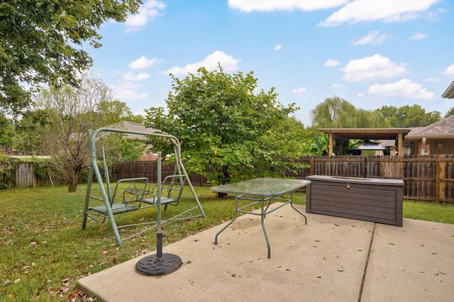 5047 S Greenfield Road, Battlefield, MO 65619