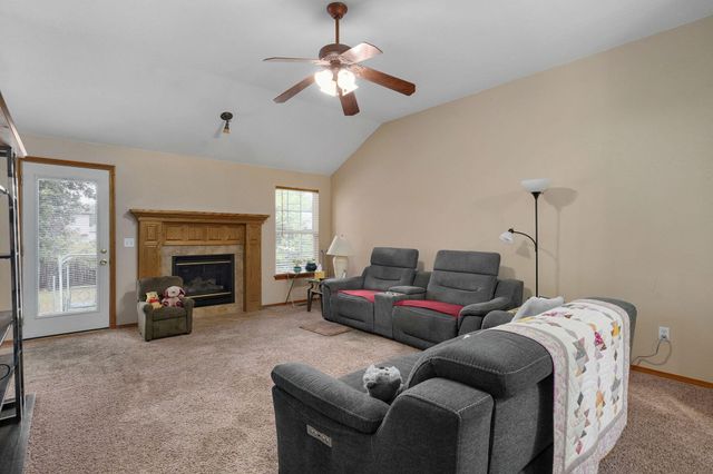 5047 S Greenfield Road, Battlefield, MO 65619