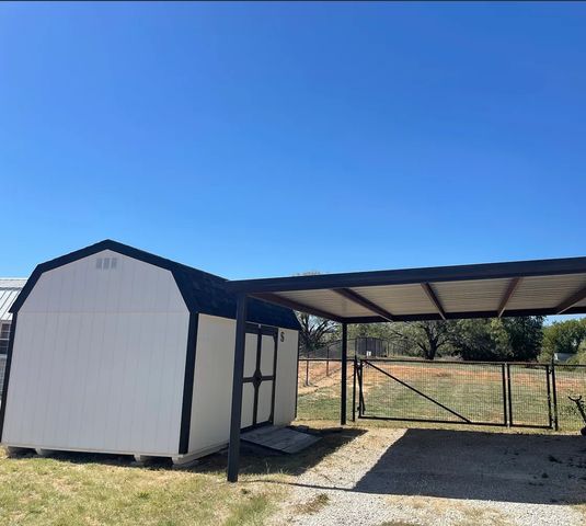 109 Spruce Tree Court, Poolville, TX 76487