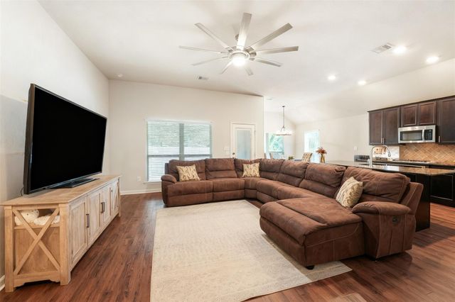 14344 N Summerchase Circle, Willis, TX 77318