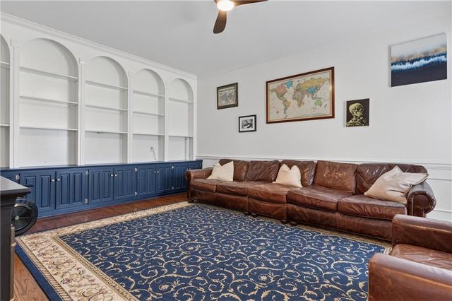 7000 Charleston Oaks Drive N, Mobile, AL 36695