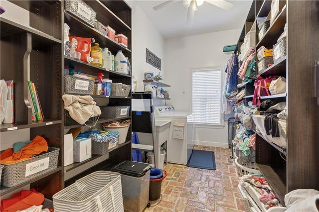 7000 Charleston Oaks Drive N, Mobile, AL 36695