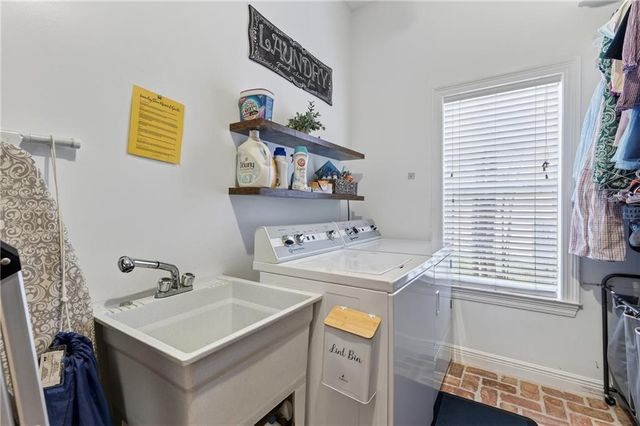 7000 Charleston Oaks Drive N, Mobile, AL 36695