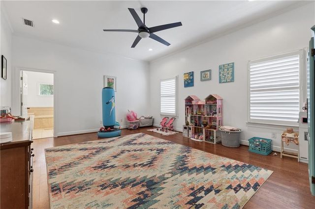 7000 Charleston Oaks Drive N, Mobile, AL 36695