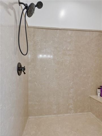 7000 Charleston Oaks Drive N, Mobile, AL 36695