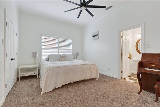 7000 Charleston Oaks Drive N, Mobile, AL 36695