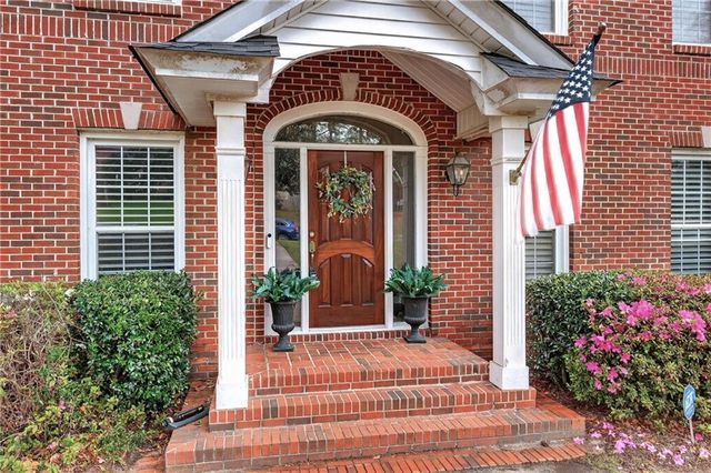 7000 Charleston Oaks Drive N, Mobile, AL 36695