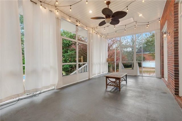 7000 Charleston Oaks Drive N, Mobile, AL 36695