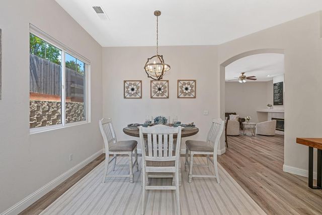 1010 Thompson Cir, Folsom, CA 95630