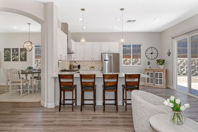 1010 Thompson Cir, Folsom, CA 95630