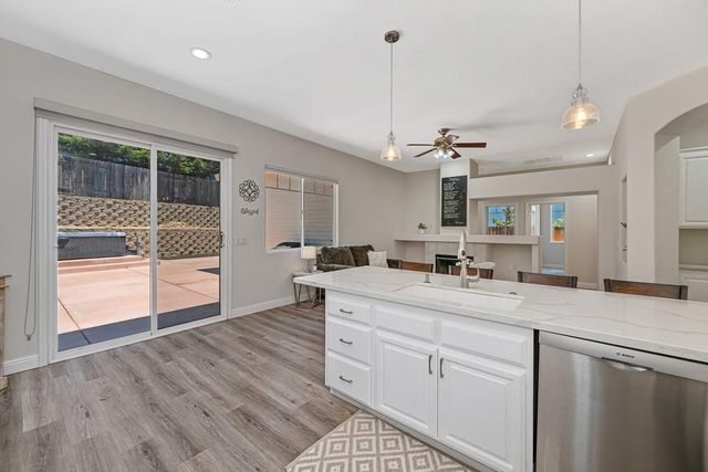 1010 Thompson Cir, Folsom, CA 95630