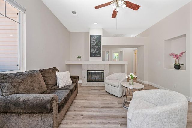 1010 Thompson Cir, Folsom, CA 95630