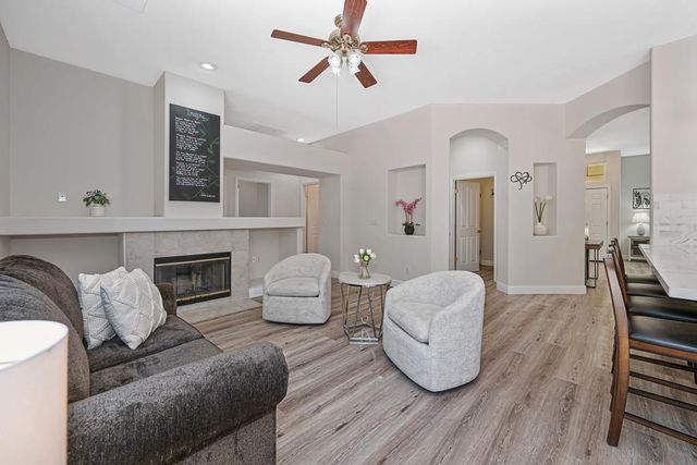 1010 Thompson Cir, Folsom, CA 95630