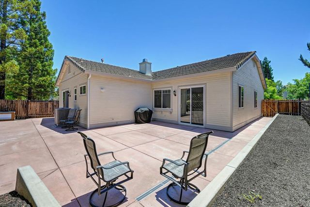 1010 Thompson Cir, Folsom, CA 95630