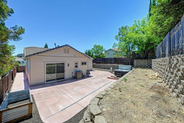 1010 Thompson Cir, Folsom, CA 95630