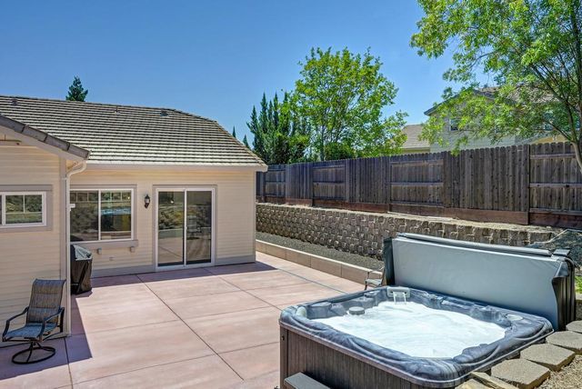 1010 Thompson Cir, Folsom, CA 95630