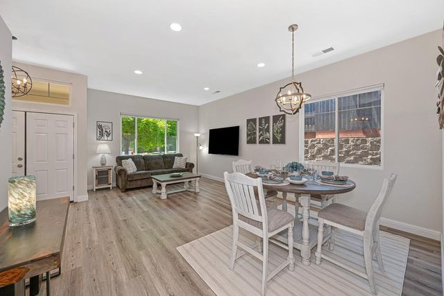 1010 Thompson Cir, Folsom, CA 95630