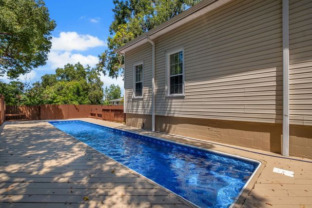 214 W Sharon Street, Quincy, FL 32351