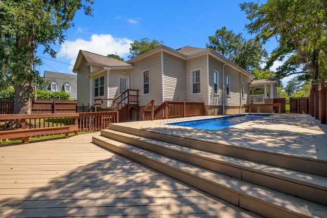 214 W Sharon Street, Quincy, FL 32351