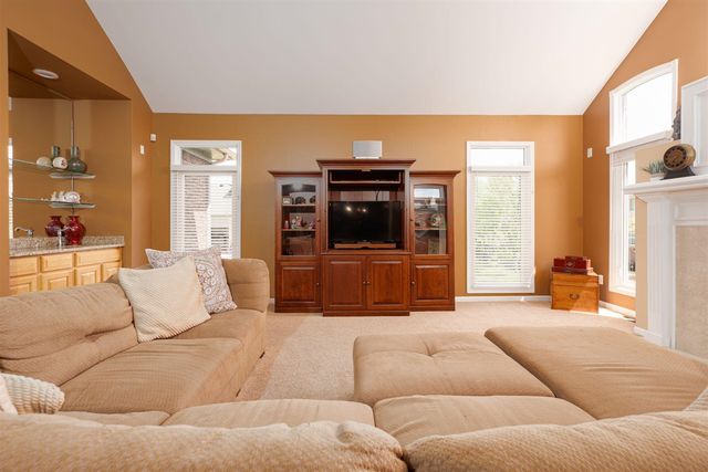 3801 Fawn Drive, Rochester, MI 48306