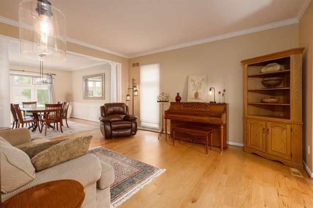 3801 Fawn Drive, Rochester, MI 48306