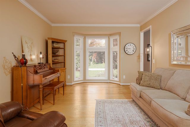 3801 Fawn Drive, Rochester, MI 48306