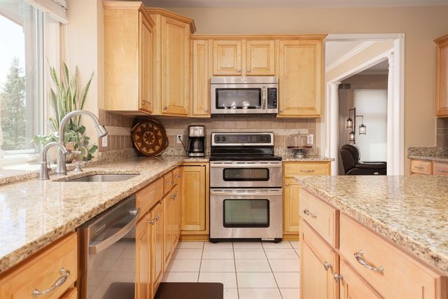3801 Fawn Drive, Rochester, MI 48306