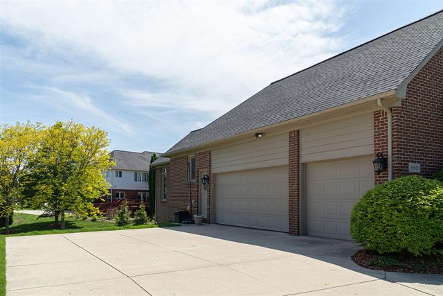 3801 Fawn Drive, Rochester, MI 48306