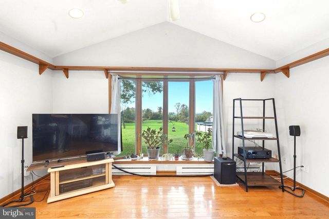 1103 FAIRHILL RD, Sellersville, PA 18960