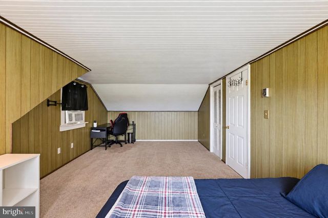 1103 FAIRHILL RD, Sellersville, PA 18960