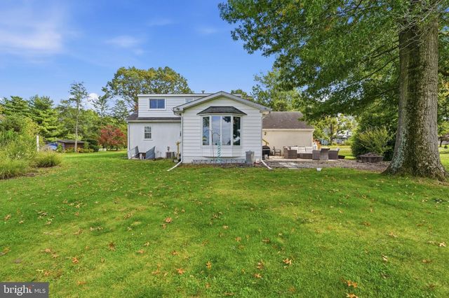 1103 FAIRHILL RD, Sellersville, PA 18960