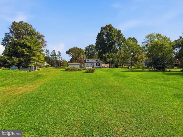 1103 FAIRHILL RD, Sellersville, PA 18960