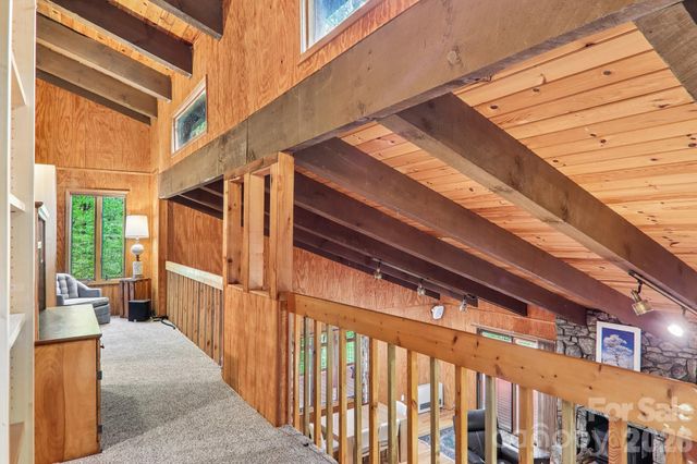 101 Oak Ridge Court, Mars Hill, NC 28754