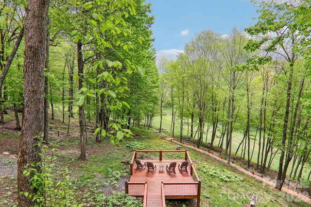 101 Oak Ridge Court, Mars Hill, NC 28754